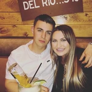 Meet your Posher, Polly